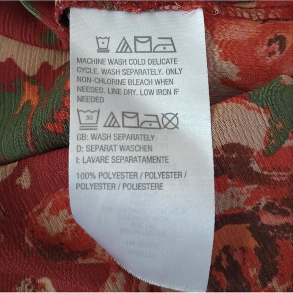 Joan Rivers Floral Blouse Size Medium - Picture 6 of 8